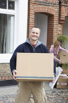 Local movers supporting a Chelsfield home move