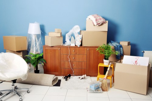 Man With Van Chelsfield helping with a local home move