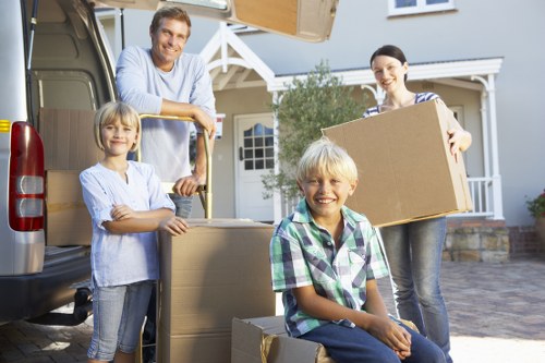 Chelsfield moving service for flat and house removals