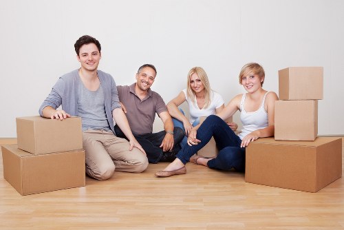 Chelsfield removals team handling furniture and boxes
